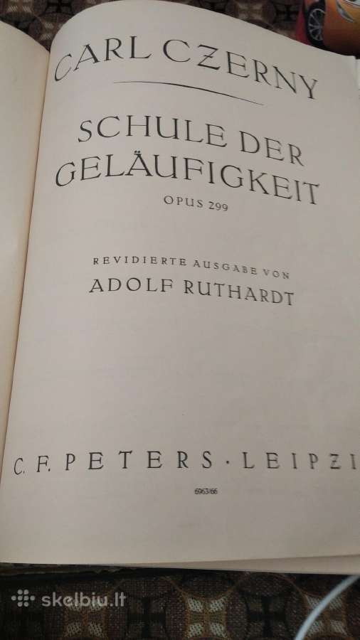 K.černi Etiudai fortepijonui