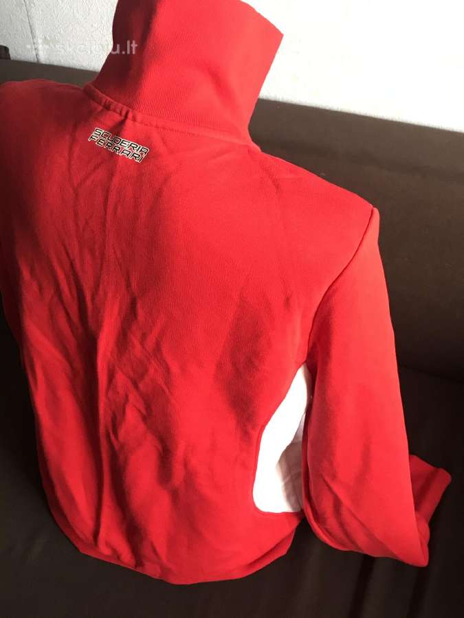 Ferrari moteriskas bliuzonas - nuotraukos Nr. 3