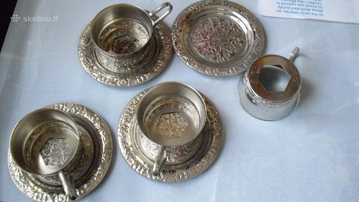 Arbatos rinkinys-4 metalin. laikikliai su lėkštut - nuotraukos Nr. 2