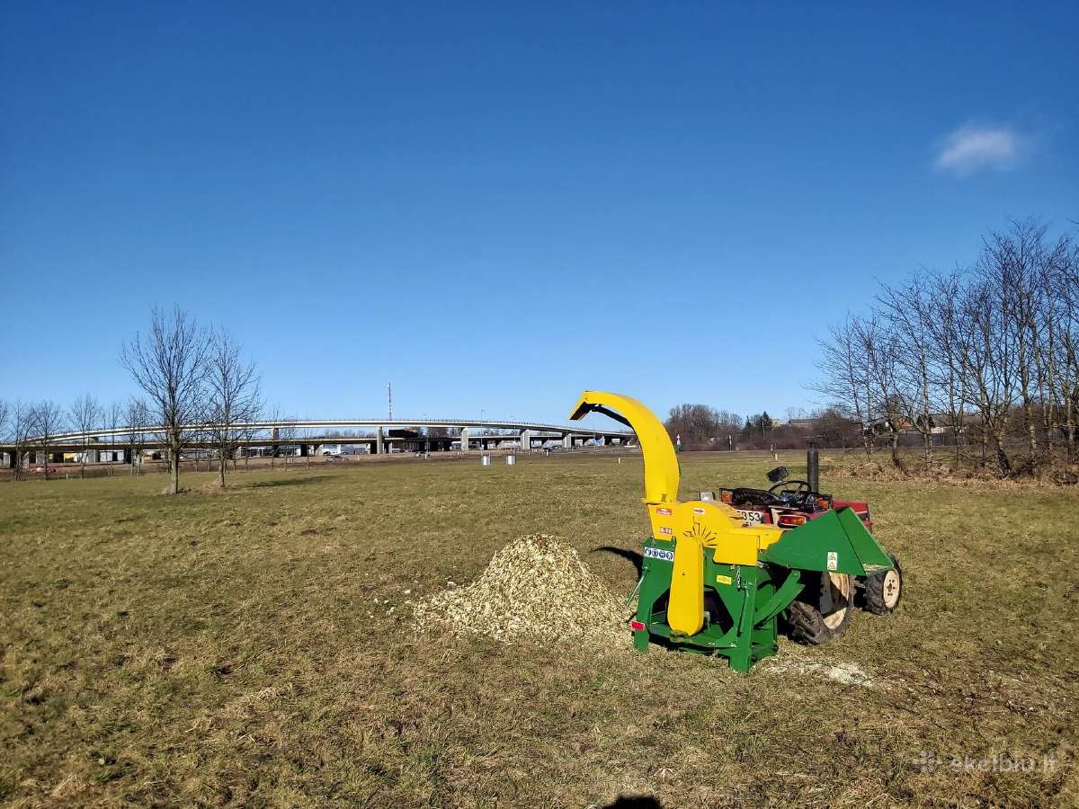 Aukštos žolės pievų pjovimas šienavimas - nuotraukos Nr. 26