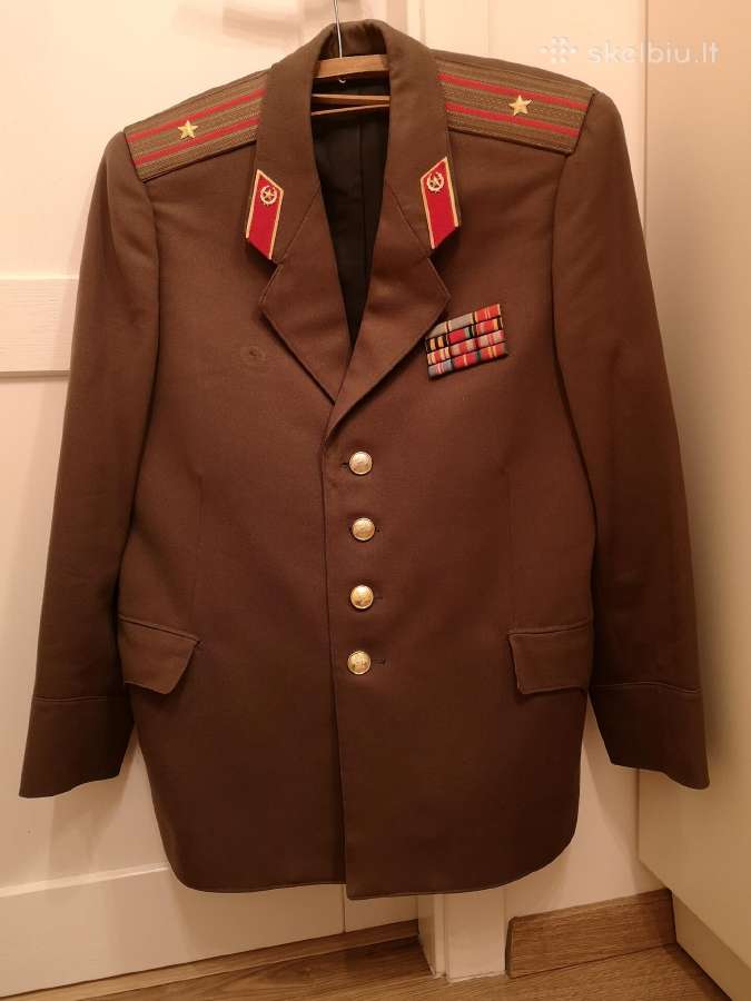 Militaristika. Paradinis švarkas.