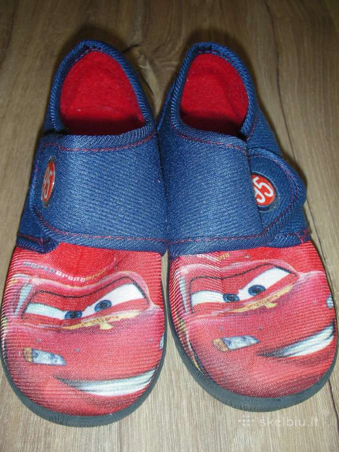 Šlepetės su Mcweenu