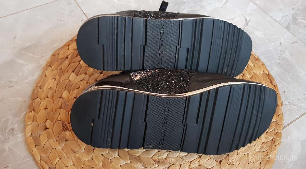Michael Kors odiniai kedai - nuotraukos Nr. 5