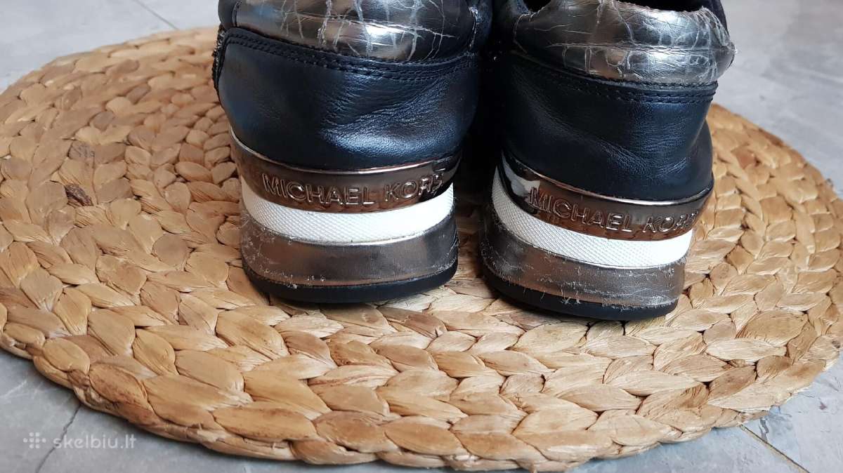Michael Kors odiniai kedai - nuotraukos Nr. 4
