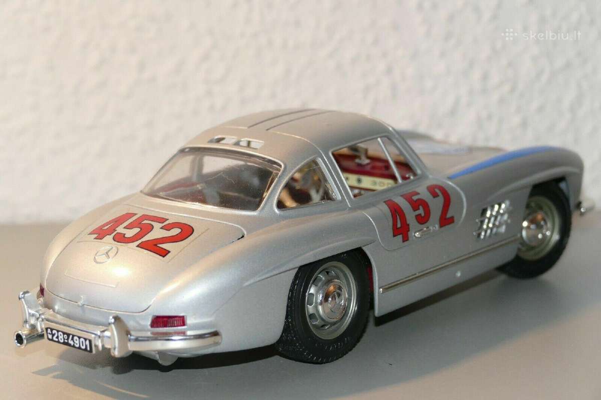 Mercedes Benz Sl300 1/18 diecast modelis MB - nuotraukos Nr. 2