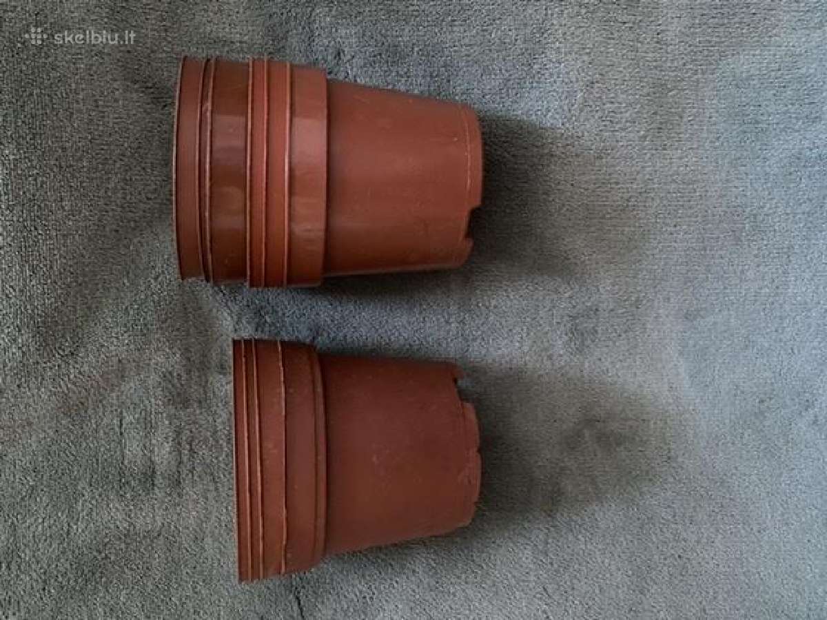 Plastikiniai vazoneliai 10 vnt