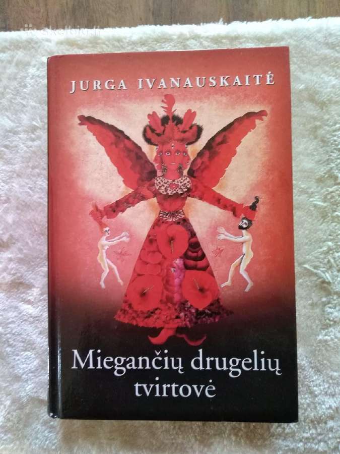 "Miegančių drugelių tvirtovė" J. Ivanauskaitė