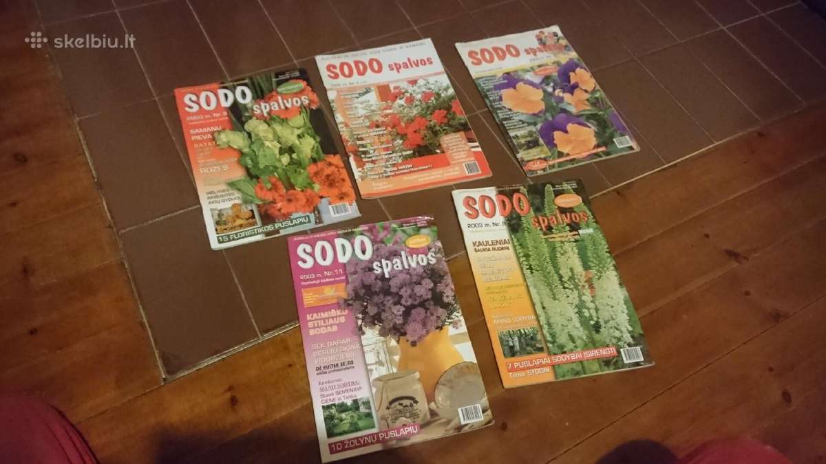 Sodo spalvos seni žurnalai
