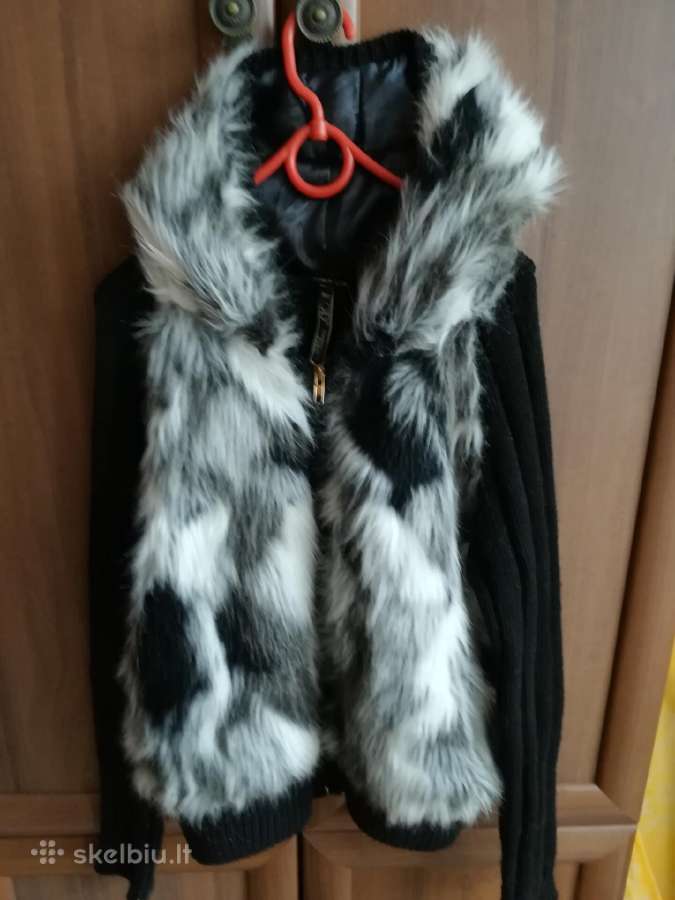 Džemperis su kailiu
