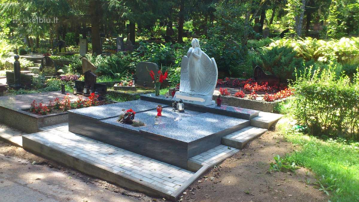 Paminklai, kapaviečių uždengimo plokštės, tvorelės - nuotraukos Nr. 19