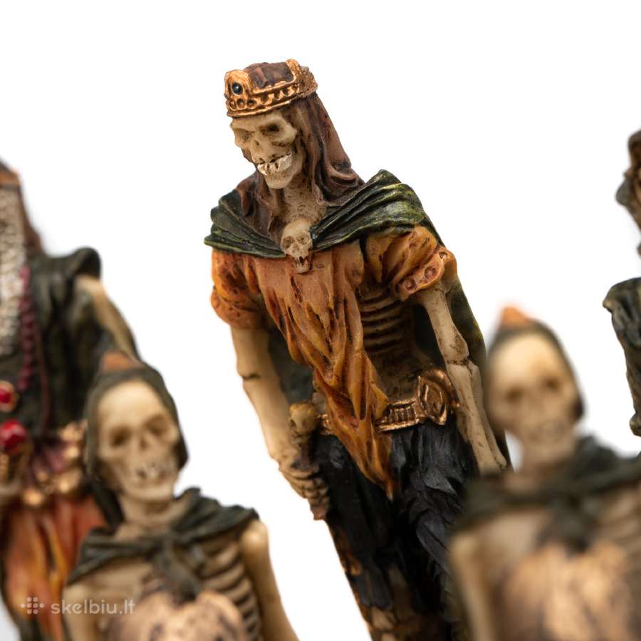 Rankomis spalvinti šachmatai: Zombiai
