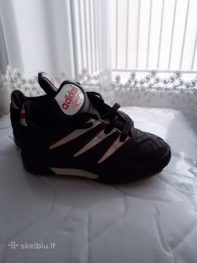 Adidas kedai
