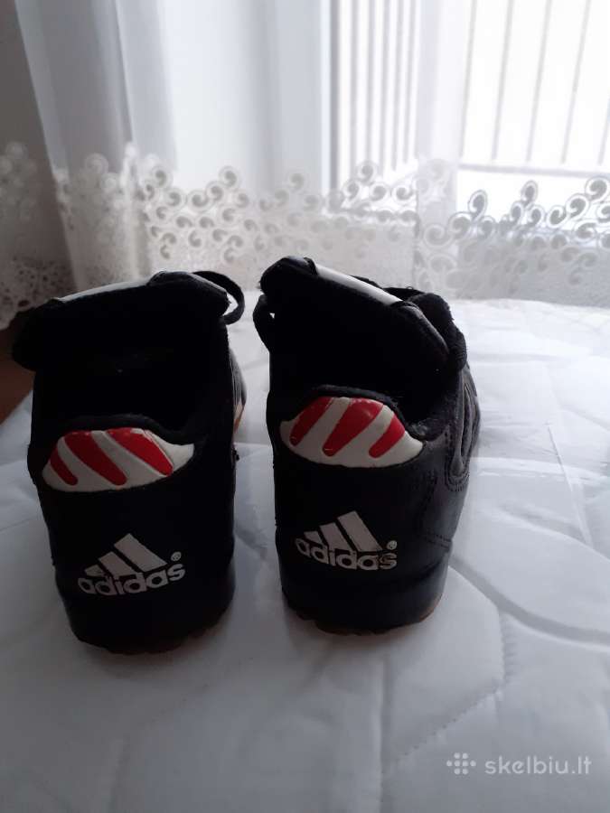 Adidas kedai - nuotraukos Nr. 2