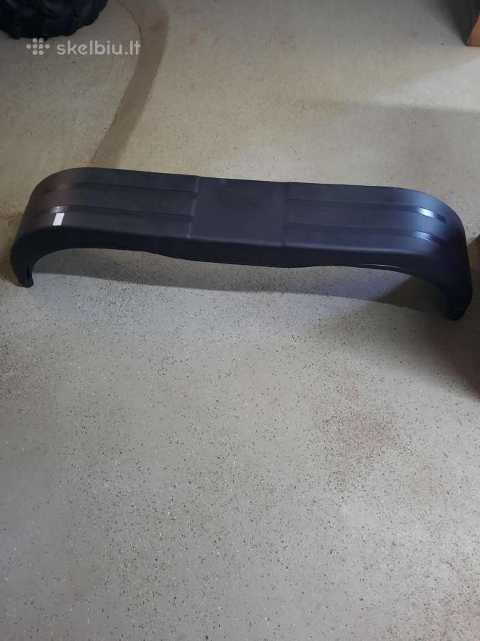 Priekabos plastikiniai sparnai