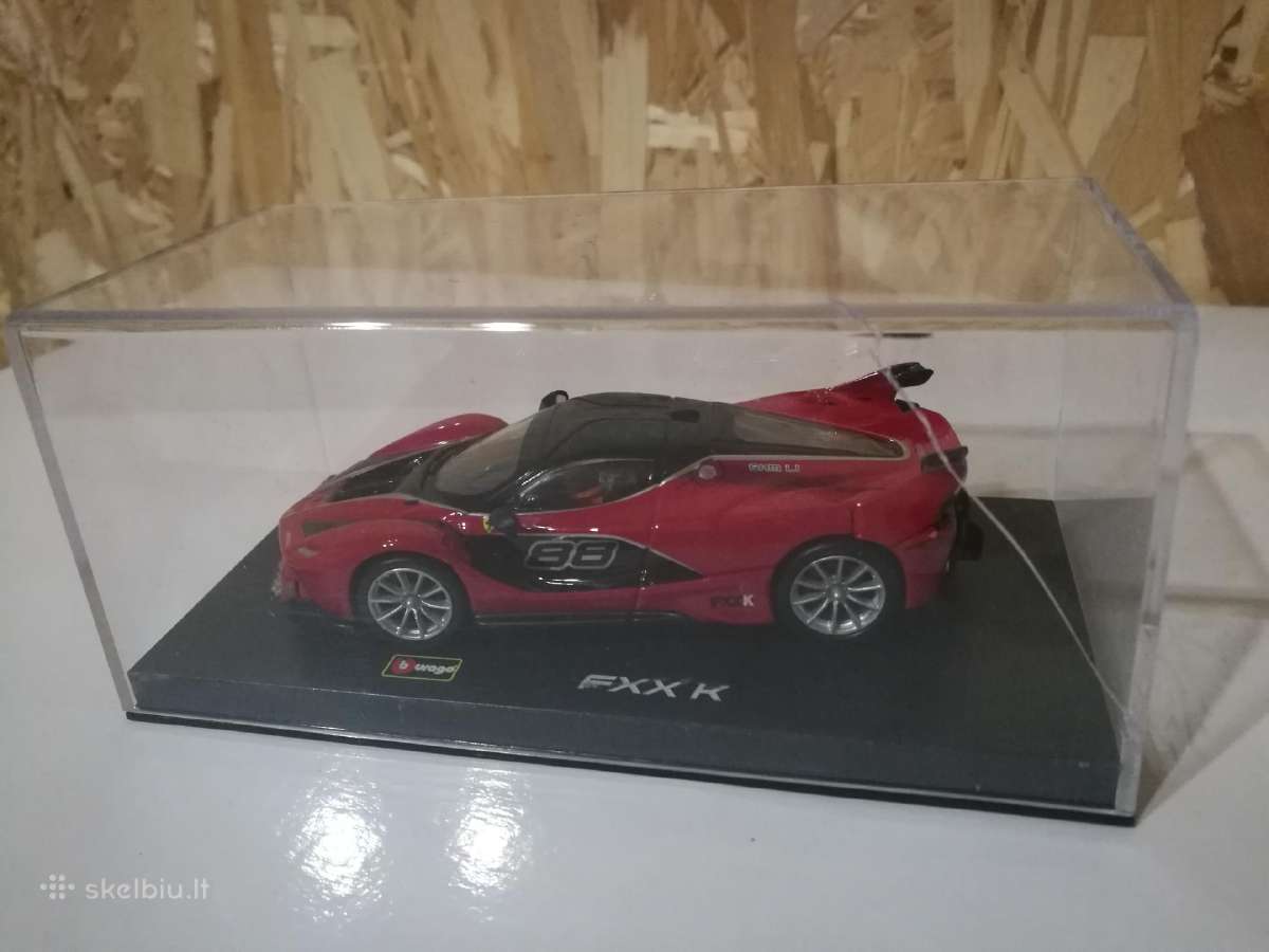 Modeliukas Burago fxx k ferrari 1/43