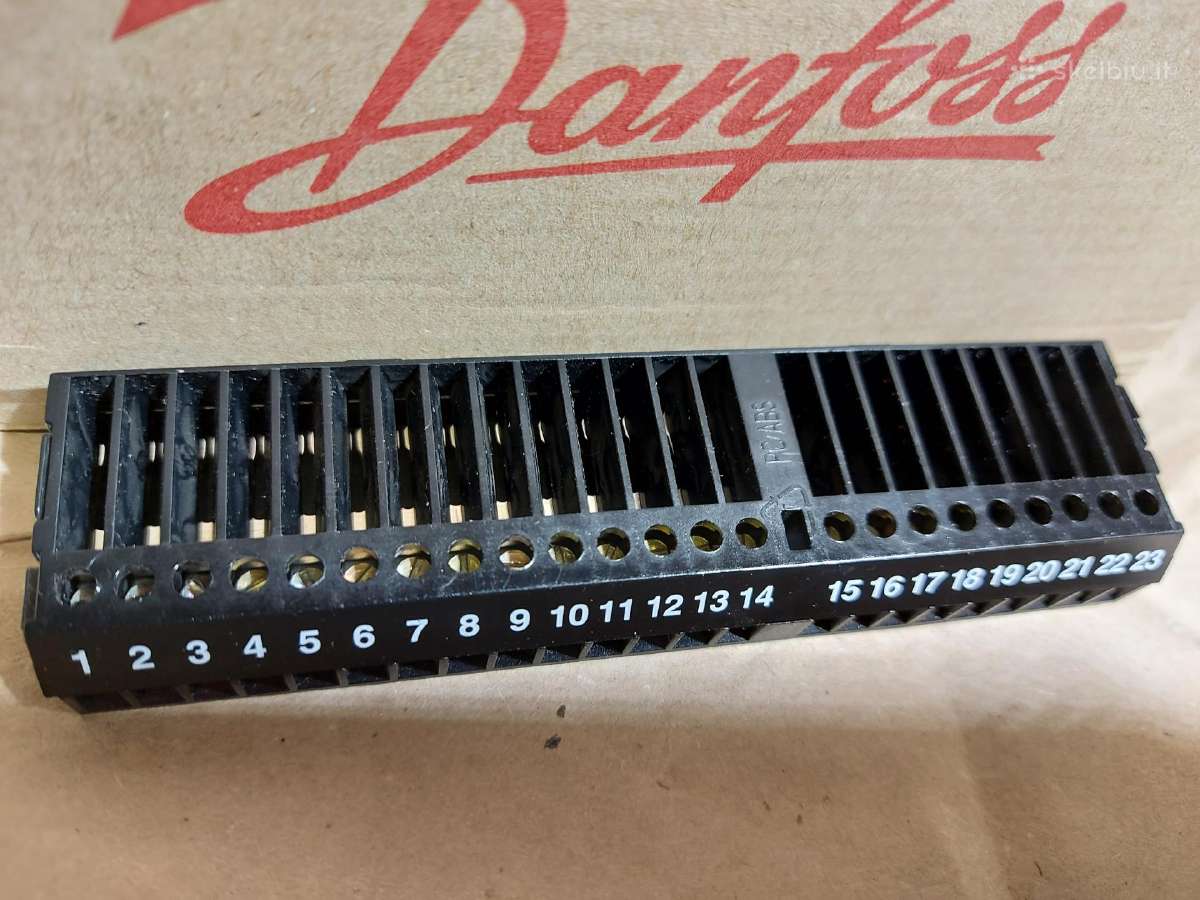 Danfoss Ecl300, Ecl200 pajungimo kontaktai