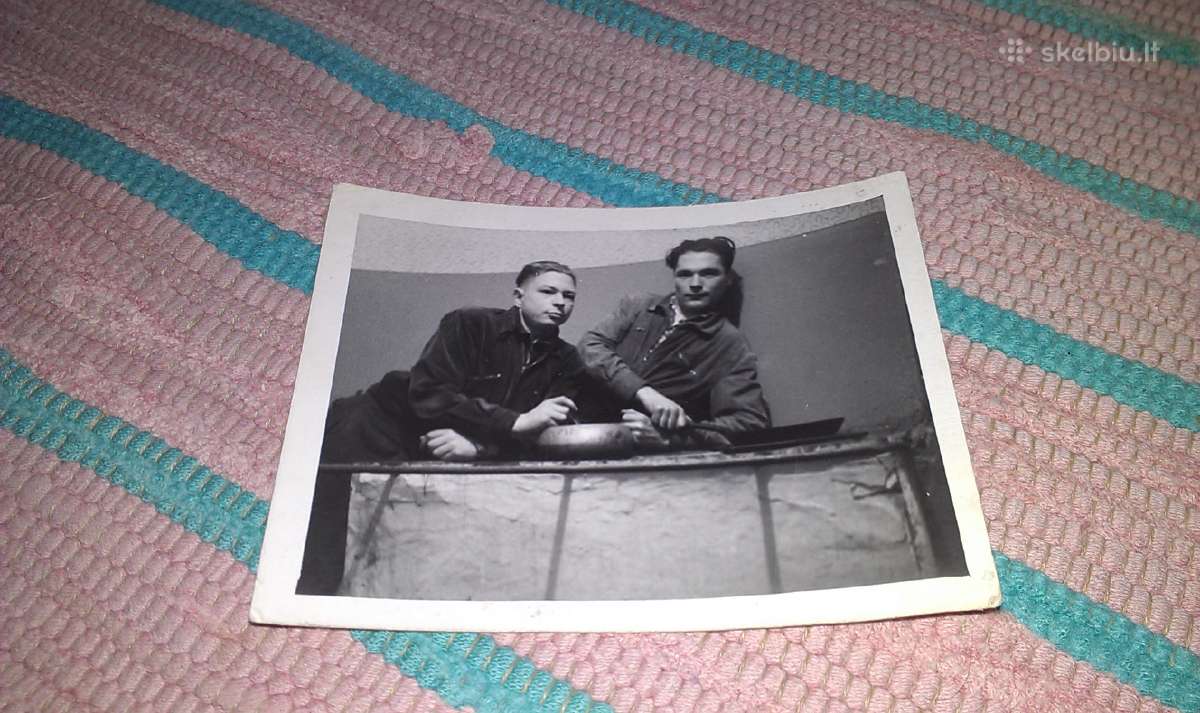 Seną nuotrauką 1962 m.