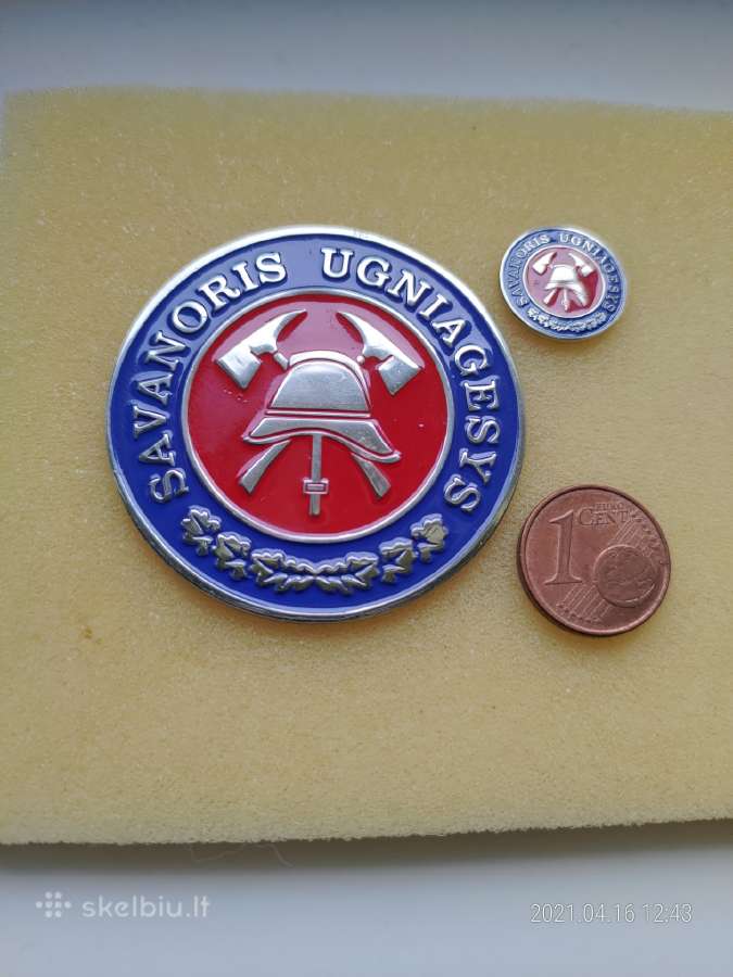 Didelis krūtininis ženklas + miniatiūra.