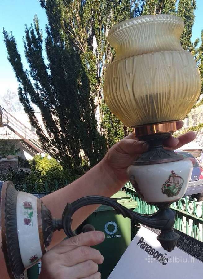 Senovinių šviestuvų komplektas
