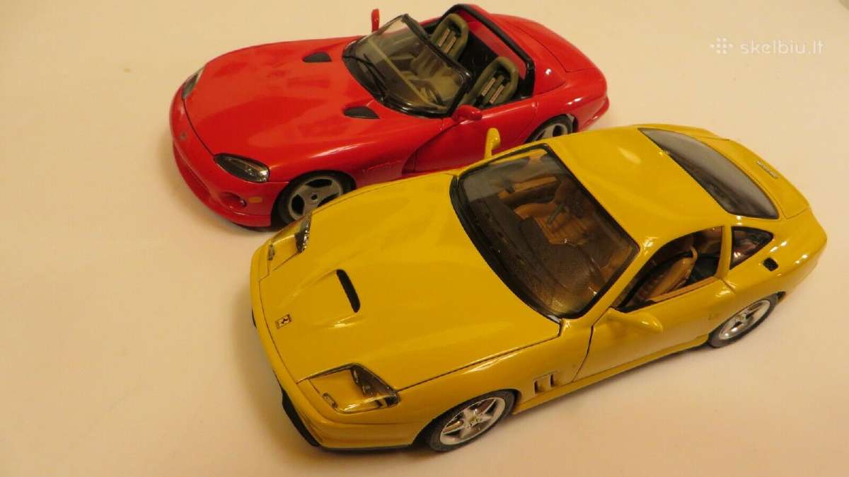Modeliai Ferrari maranello 550 dodge viper 1:18