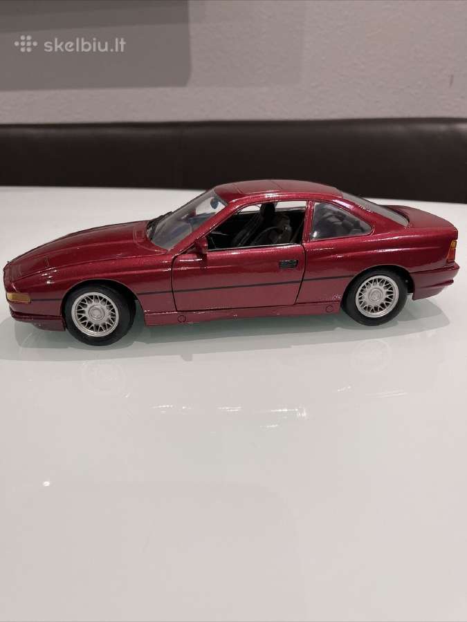 Modeliai: Bmw 850i 8 serijos 1:18 modelis