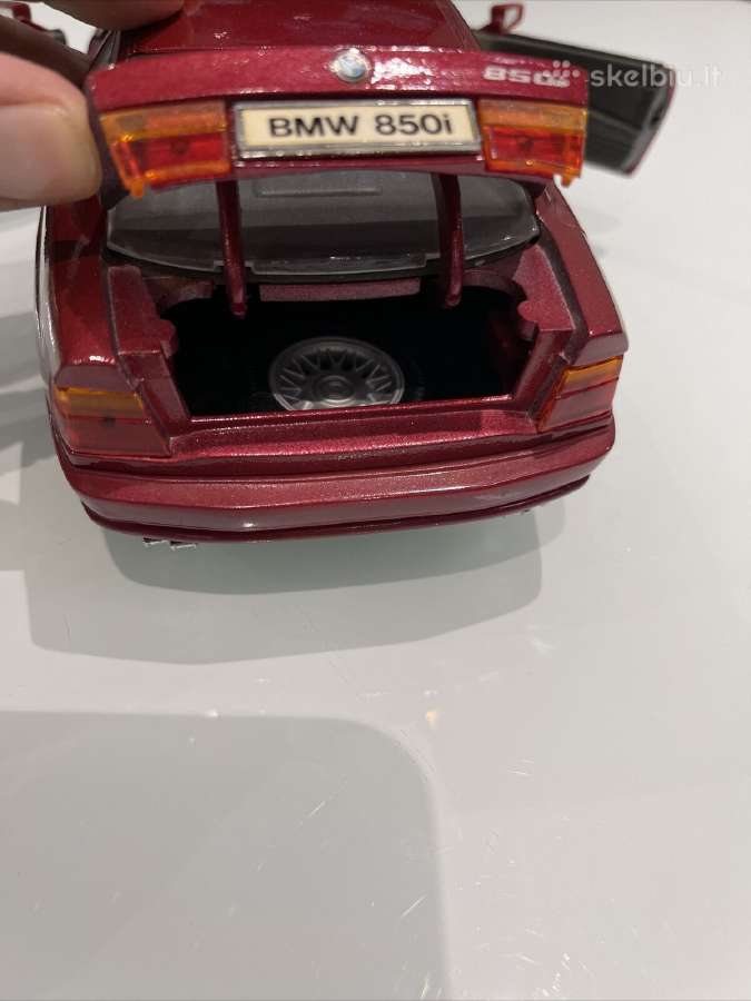 Modeliai: Bmw 850i 8 serijos 1:18 modelis - nuotraukos Nr. 8