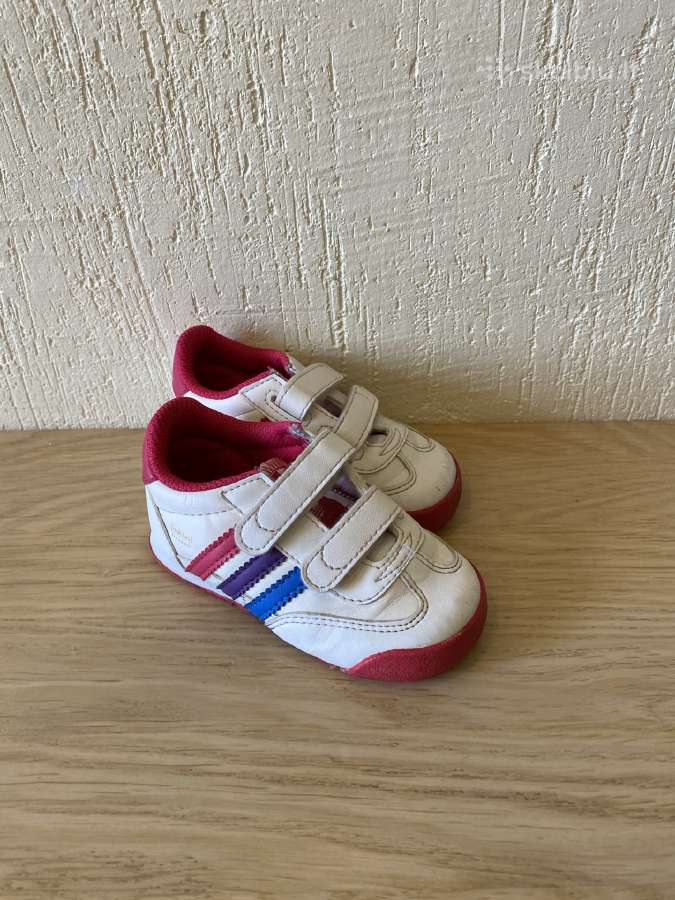 "Adidas" kedukai