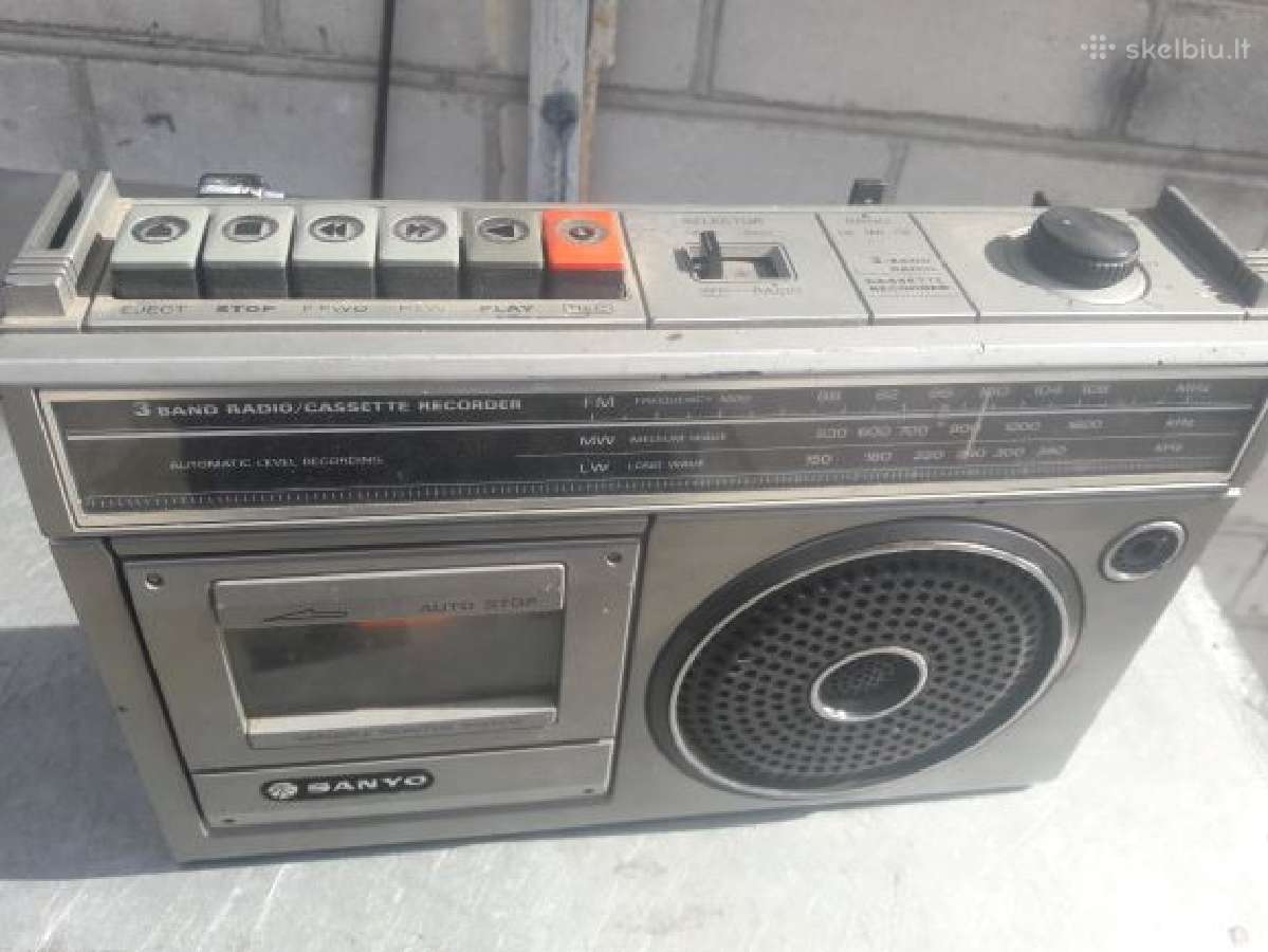Senovinis kompjuteris , sena elektronika . - nuotraukos Nr. 12