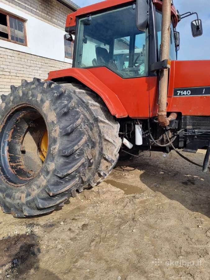 Traktorius Case Ih 7140 Ardomas Dalimis