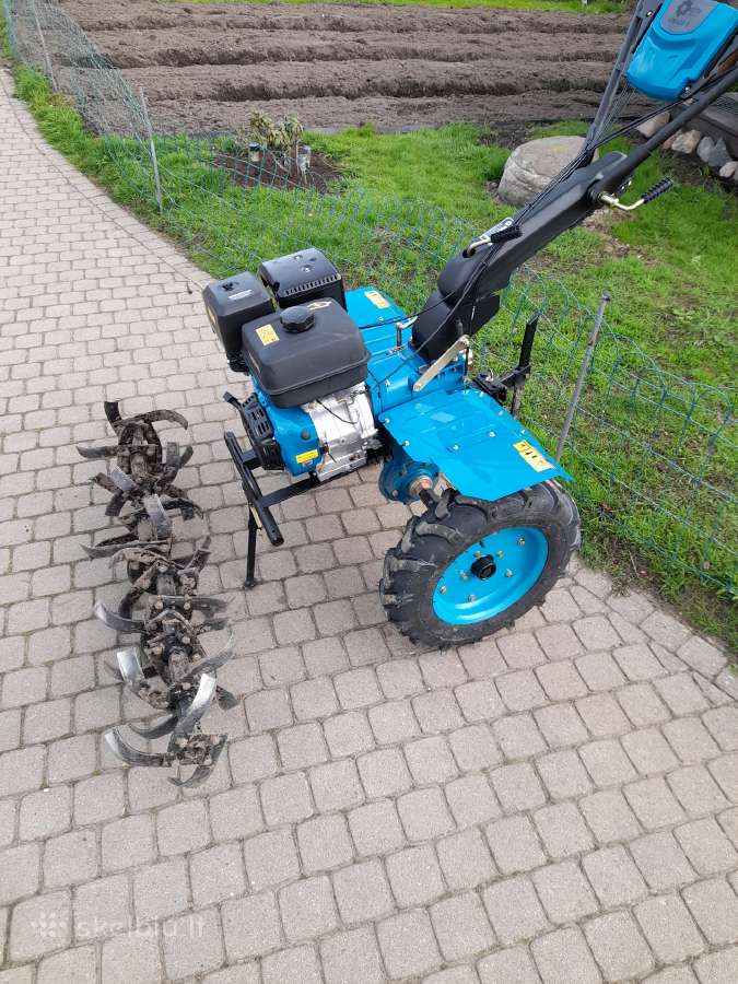 Šakų smulkintuvo,krautuvo, ekskavatoriaus nuoma - nuotraukos Nr. 19