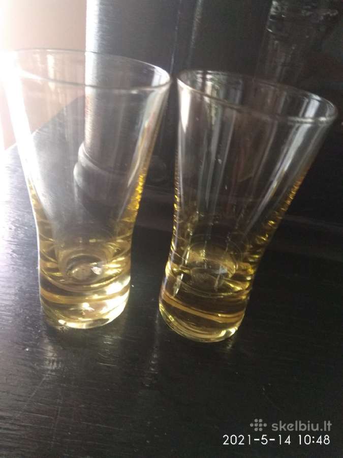 Parduodu vintazines geltono stiklo taures
