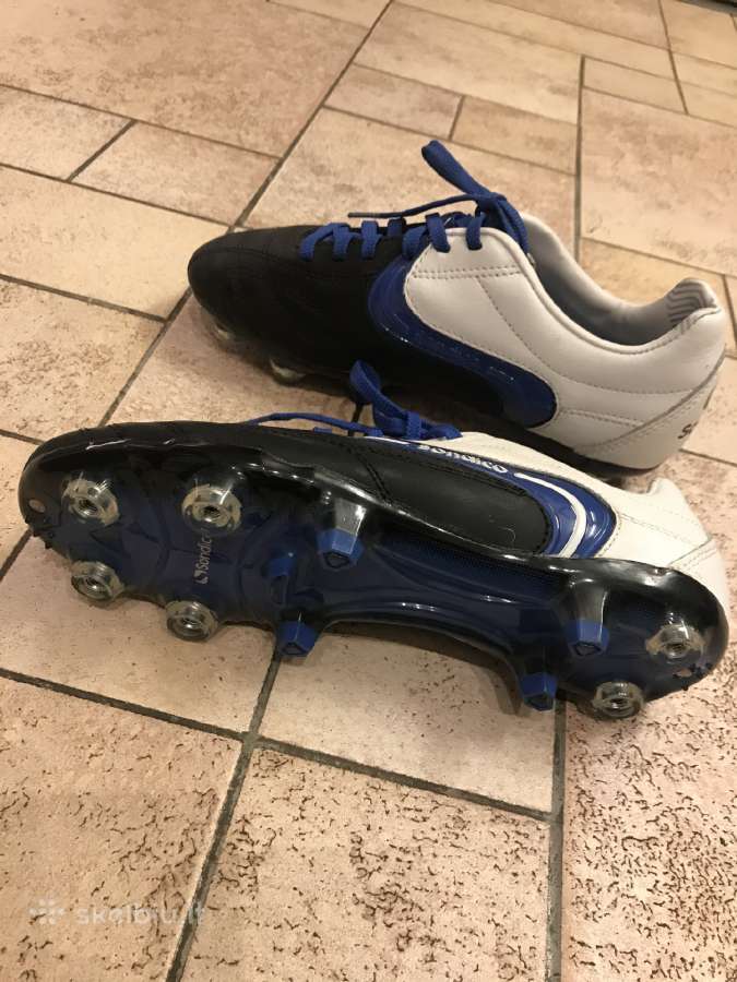 Futbolo bateliai - nuotraukos Nr. 6