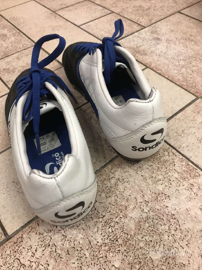 Futbolo bateliai - nuotraukos Nr. 8