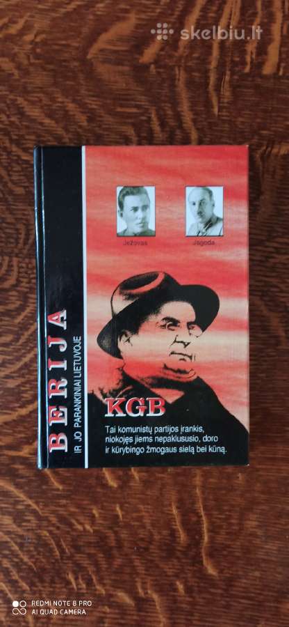 Parduodu knyga"berija ir jo parankiniai"