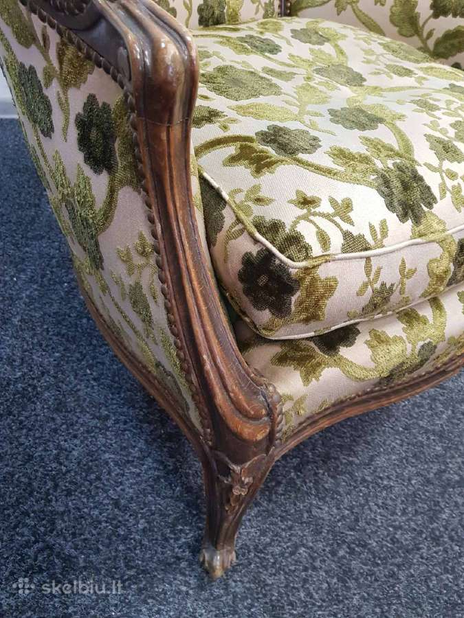 Graži Senovine Sofa . Rešutmedis. Italija. - nuotraukos Nr. 3