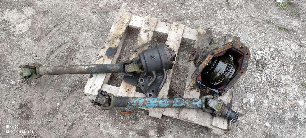 Varomas tiltas Mtz82. Tarpinis. Dėžė. Ir kt.dalys.