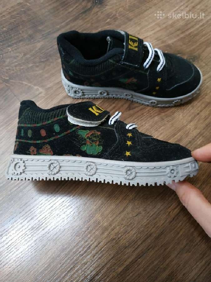 Nauji batai su super Mario
