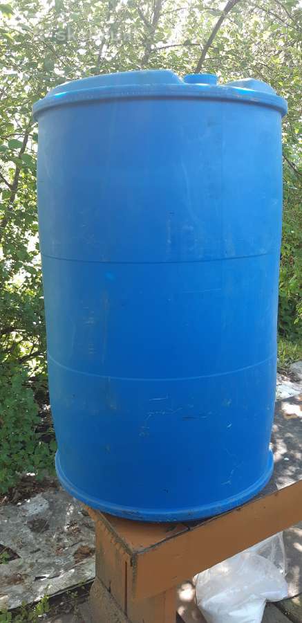 Statinė plastikinė 200l