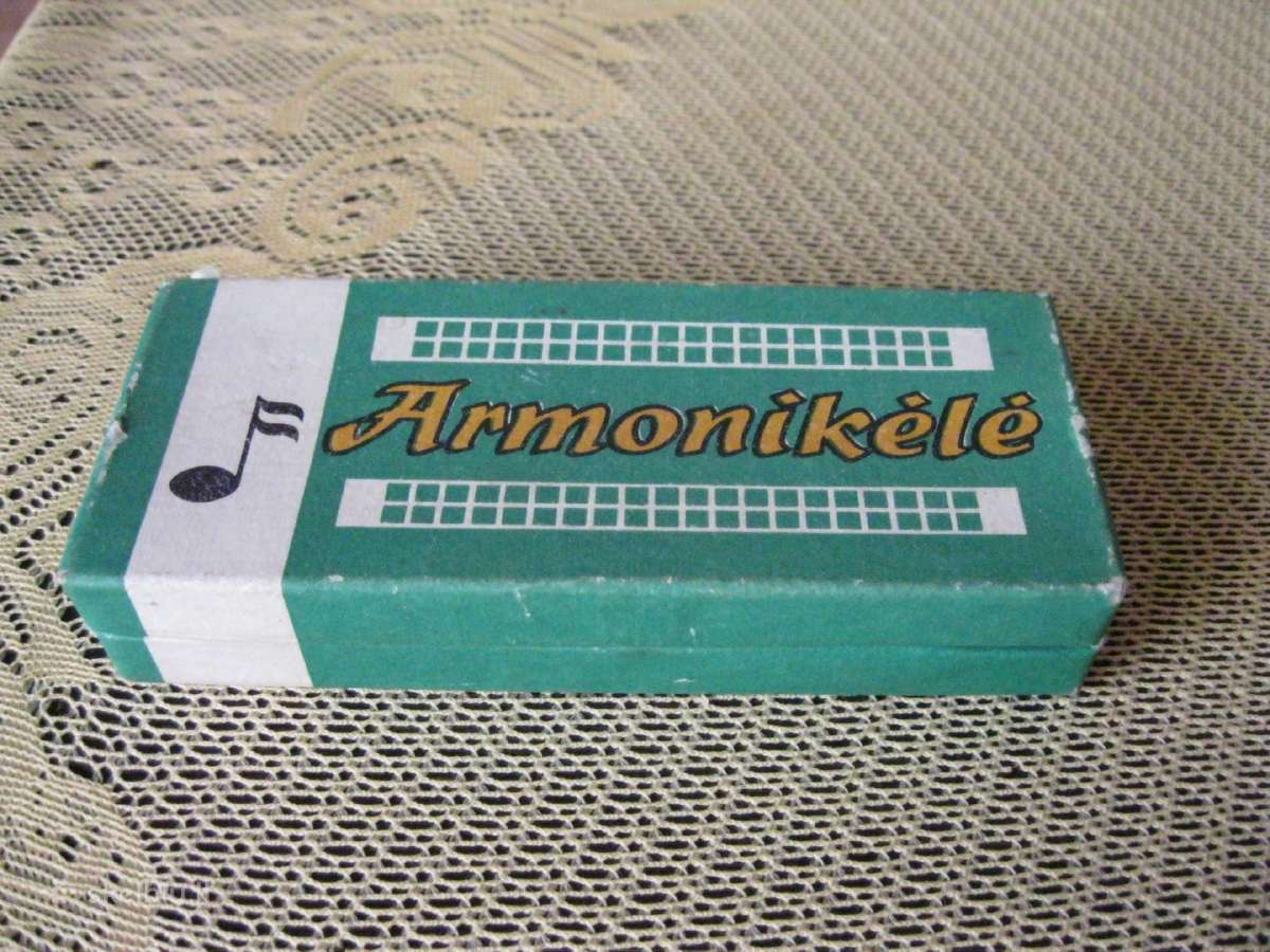 Ltsr Aido Gamybos. Armonikele Su Dezute.