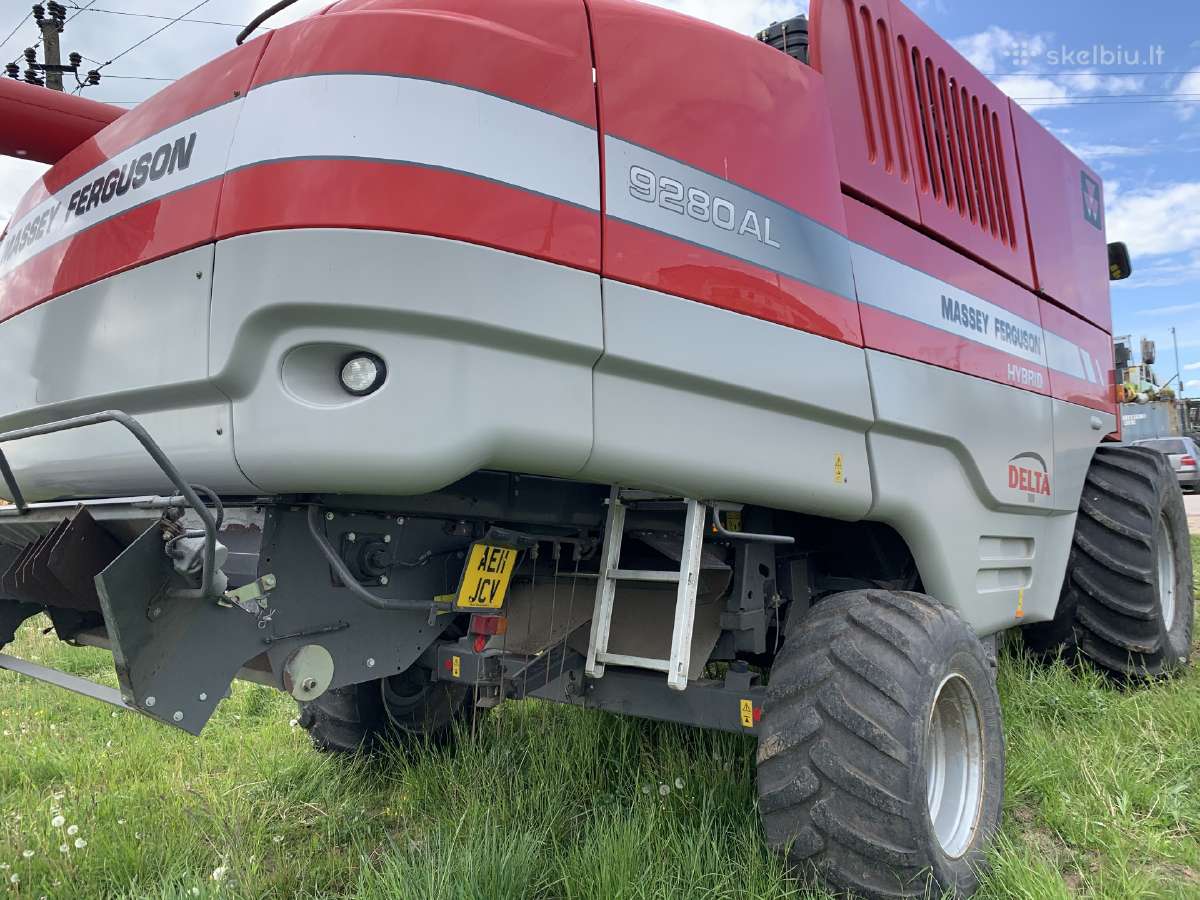 Kombainas Massey Ferguson 9280 Ardomas Dalimis - nuotraukos Nr. 4