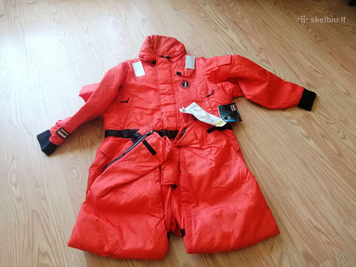 Mustang survival kombenizonas