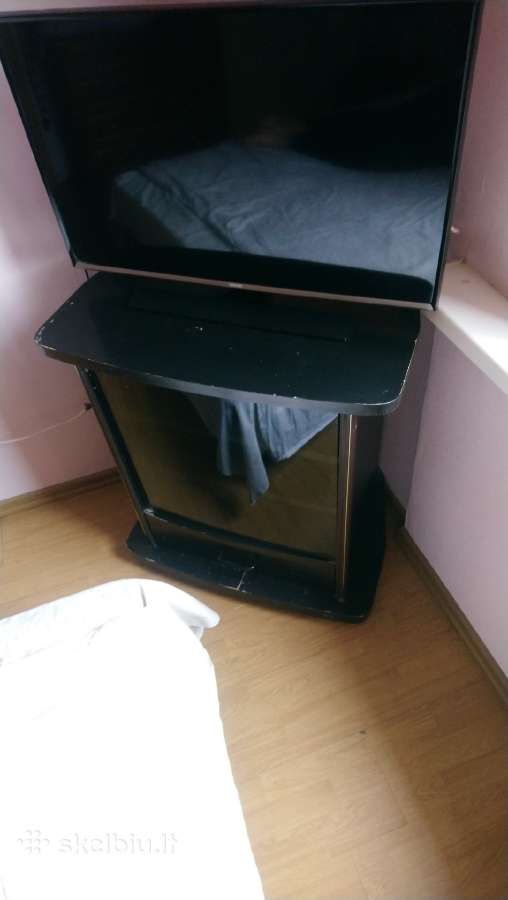 TV staliukas su stalcium