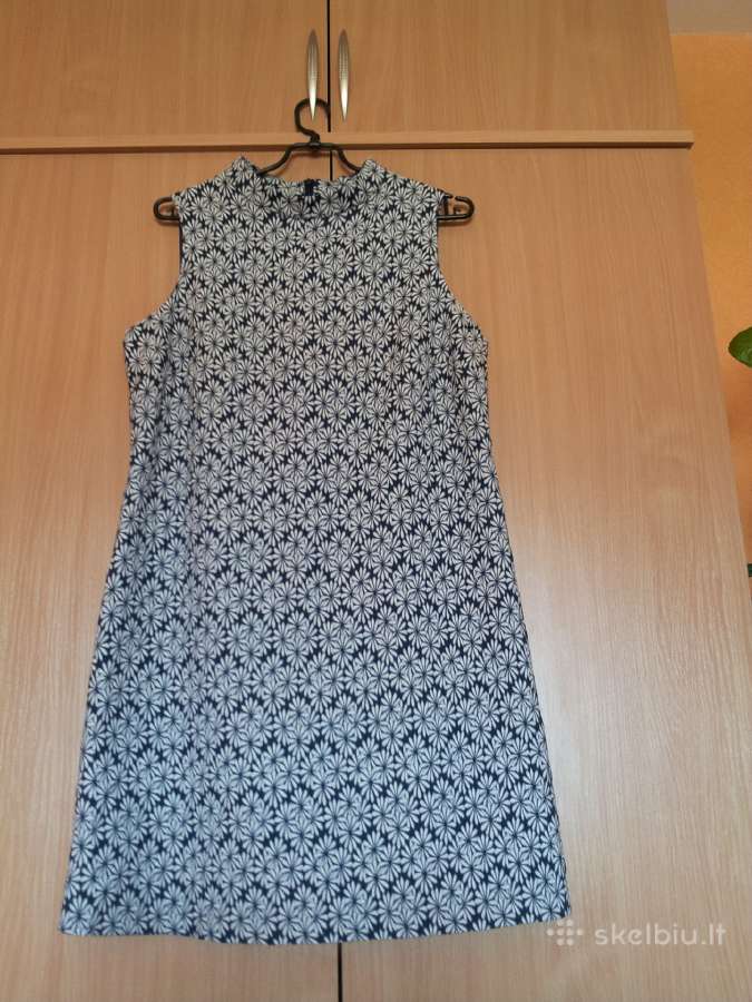 Labai grazi suknute