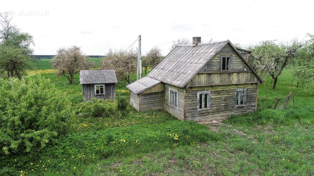Sodyba ,namo stovis negyvenamas