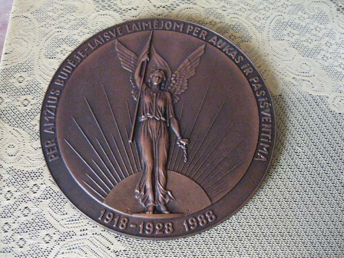 Lietuva 1918 - 1928 . 1988 . Zr. Foto.