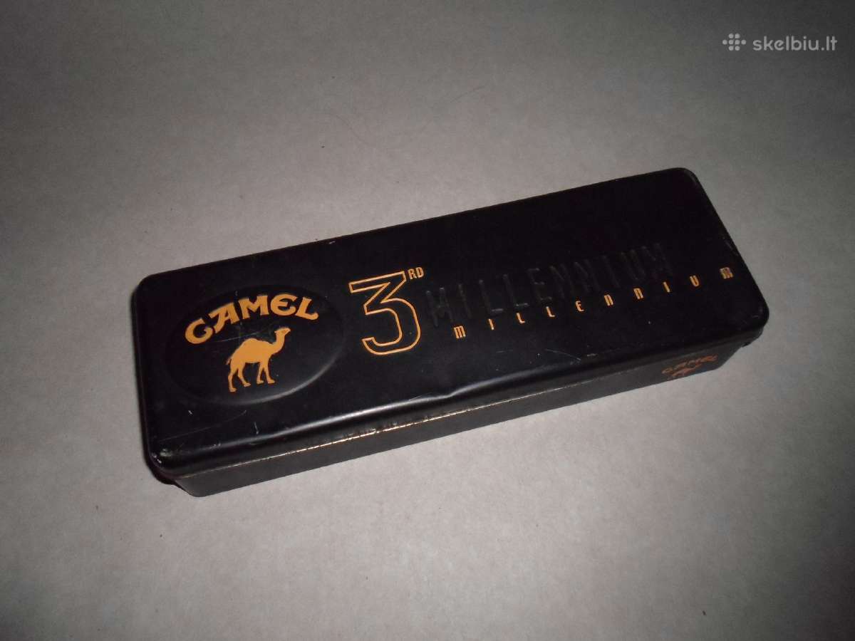 Metalinė dėžutė cigarečių Camel
