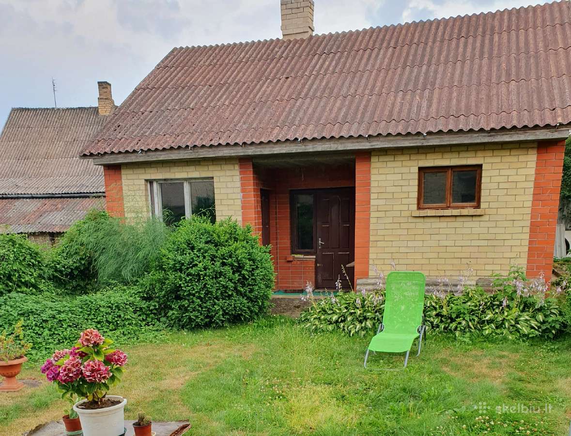 Dviejų aukštų namas su ūkinių pastatų - nuotraukos Nr. 5