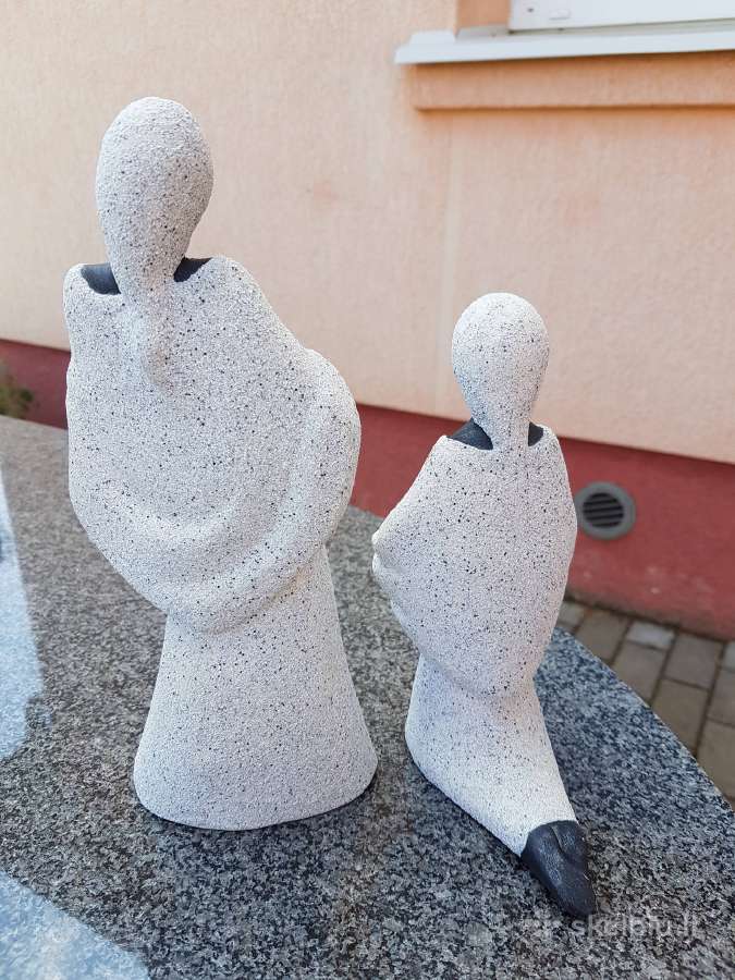 Mergaiciu skulpturos - nuotraukos Nr. 3
