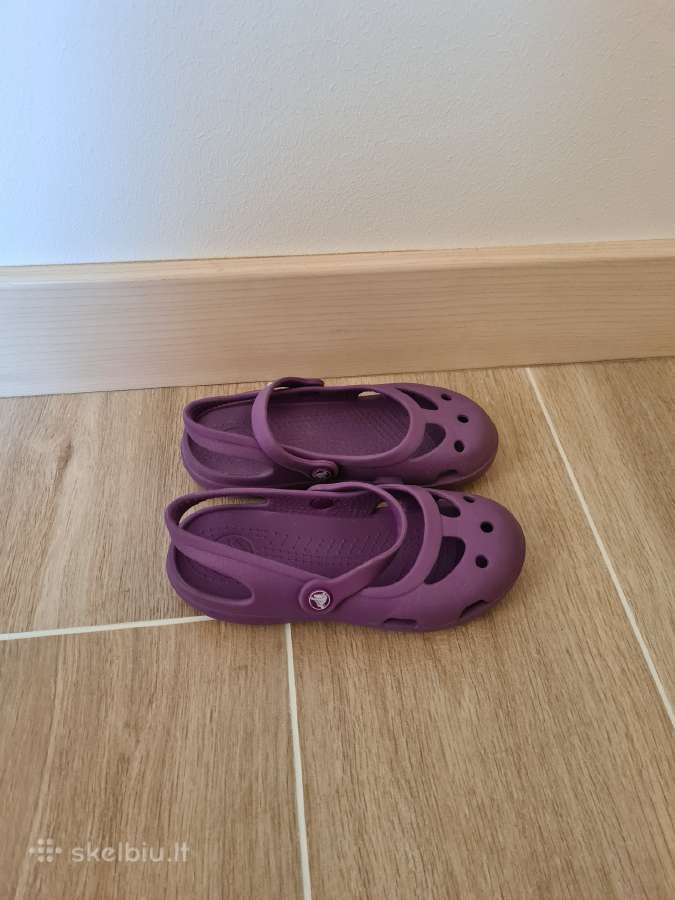Crocs C12
