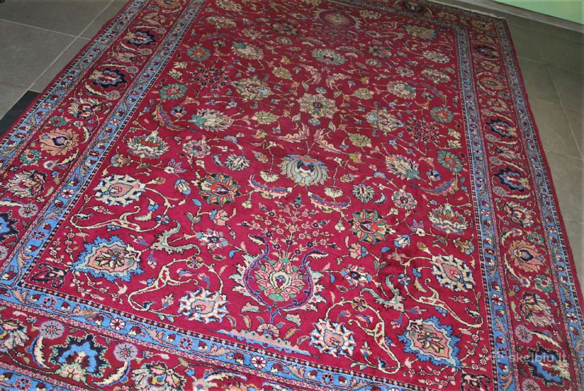 Ranku darbo Persiskas ( Tabriz kaimo ) kilimas